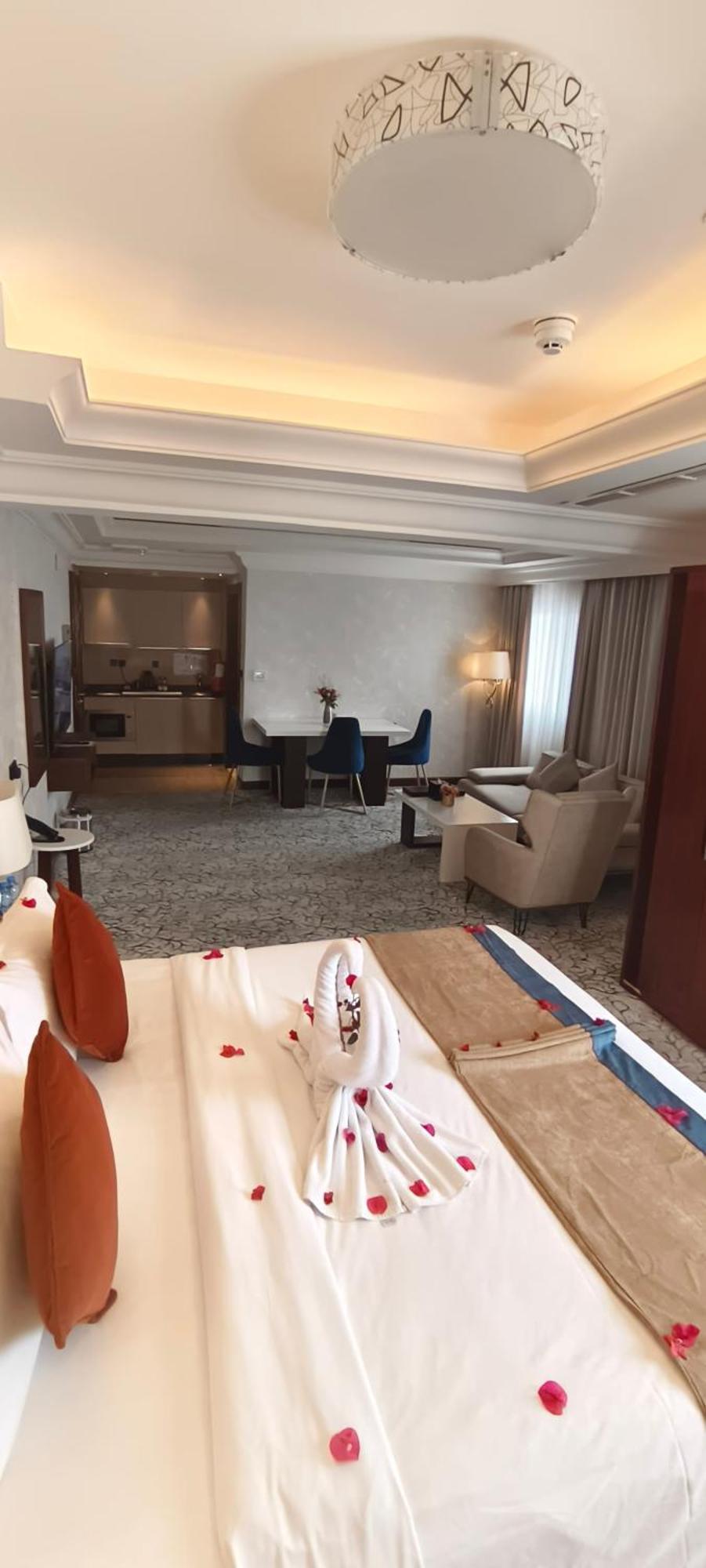 Ivory Inn Hotel Doha Qatar Экстерьер фото