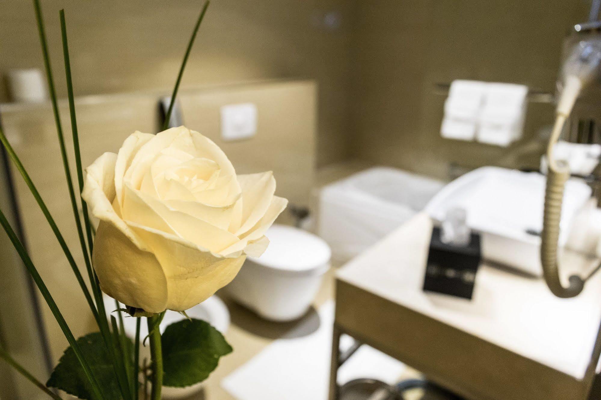 Ivory Inn Hotel Doha Qatar Экстерьер фото