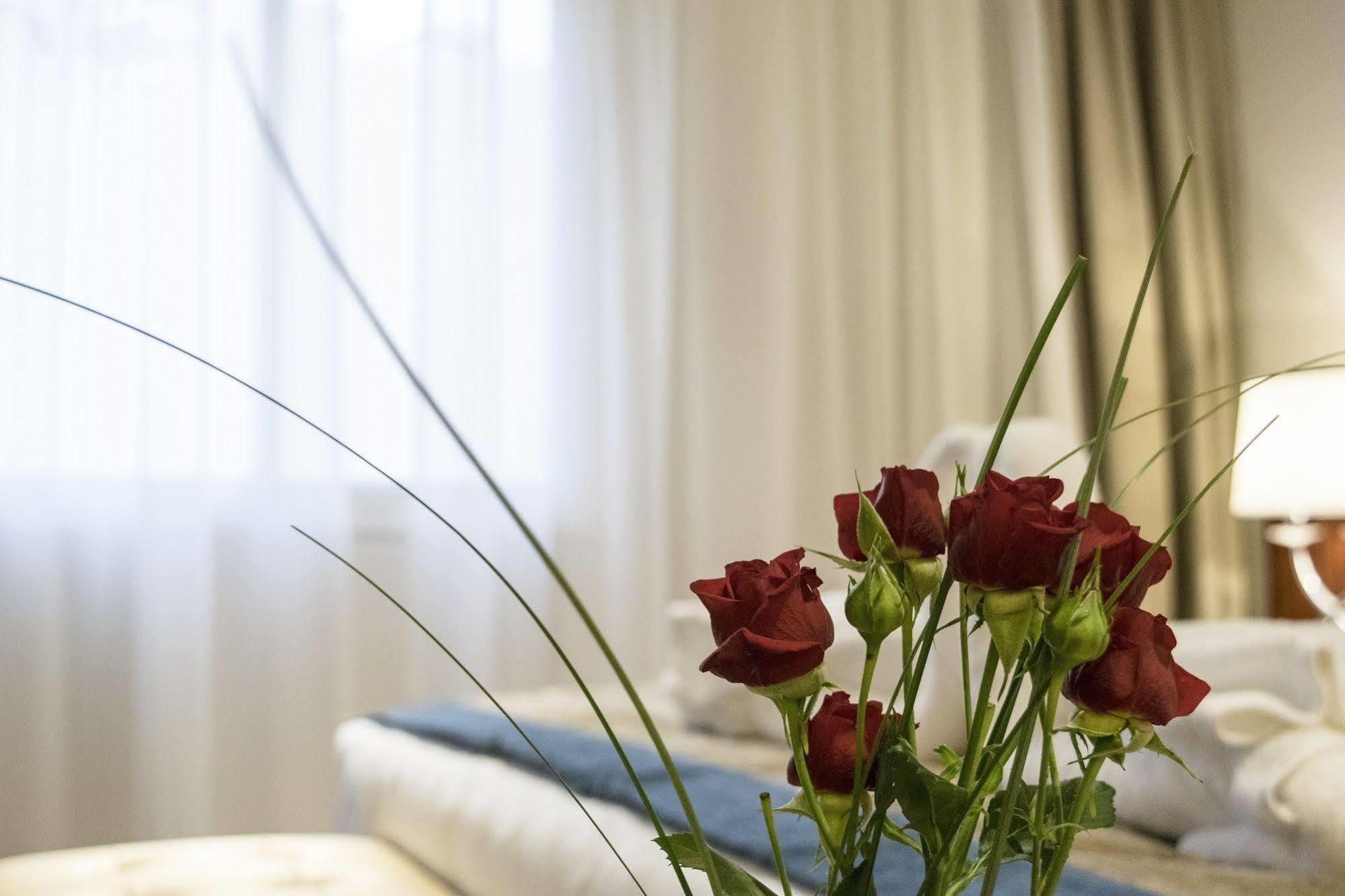Ivory Inn Hotel Doha Qatar Экстерьер фото